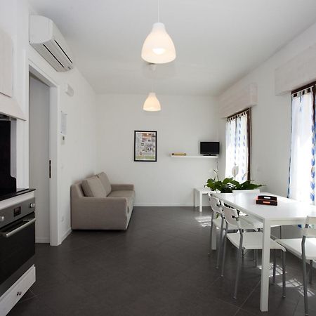 Residenza Jennifer Apartment Lido di Jesolo Bagian luar foto